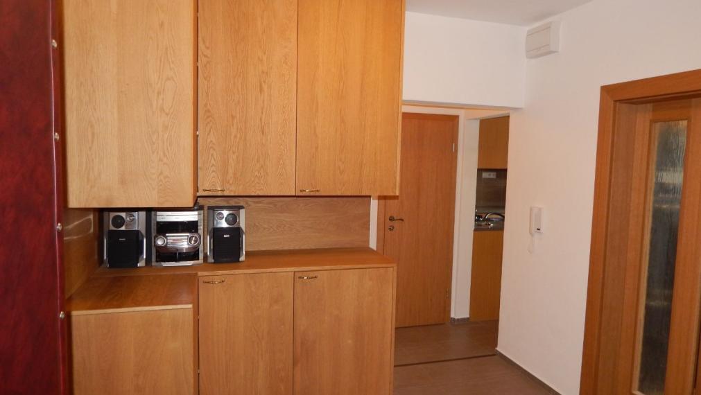 SPEKTRUM REALITY- Na Predaj 3-izbový byt, 72 m2 s loggiou, Prievidza- Necpaly