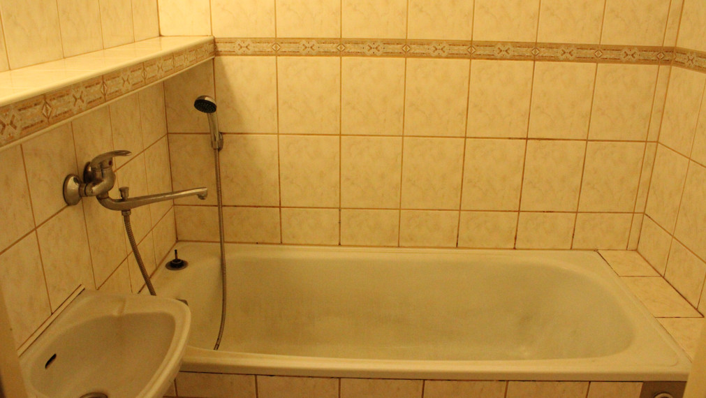 SPEKTRUM REALITY- Na Predaj 2-izbový byt, 56 m2 s balkónom, Handlová, ul. Prievidzská