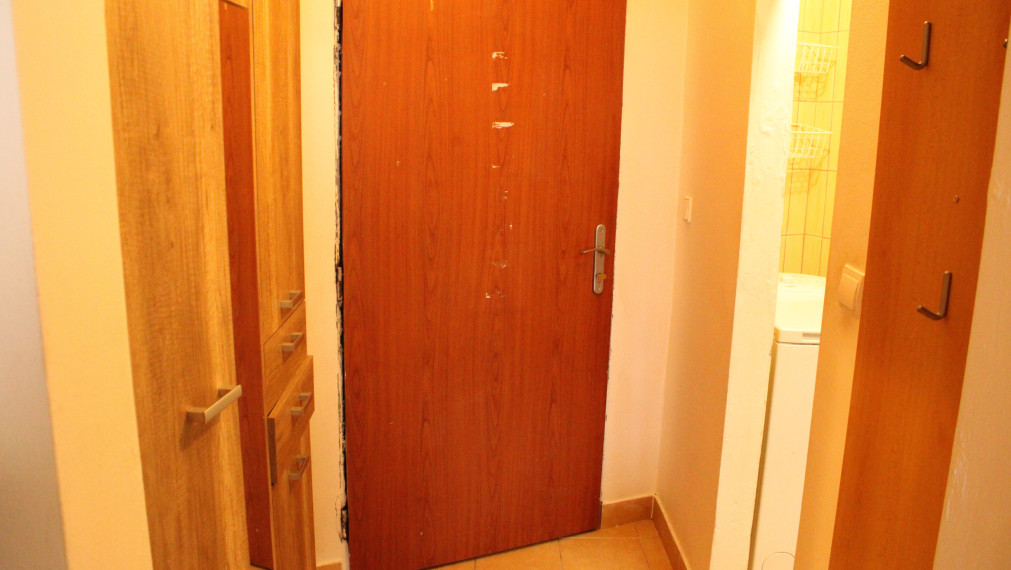 EXKLUZÍVNE-SPEKTRUM REALITY- Na Predaj garsónka 23 m2 s loggiou, Žiar nad Hronom, Etapa