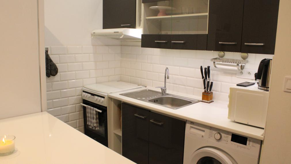 EXKLUZÍVNE- SPEKTRUM REALITY-  NA PRENÁJOM 1- izbový  byt 38.4 m2, Handlová, ul. Morovnianská cesta