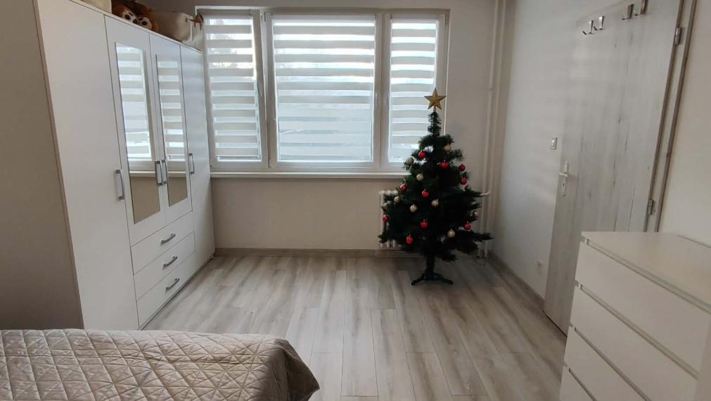 EXKLUZÍVNE- SPEKTRUM REALITY-  NA PRENÁJOM 1- izbový  byt 38.4 m2, Handlová, ul. Morovnianská cesta