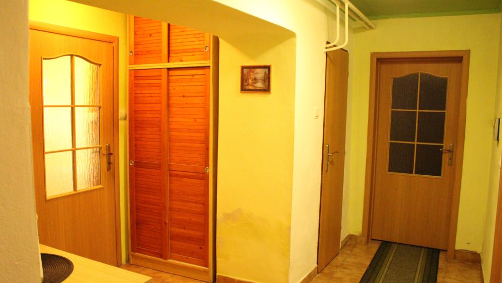 EXKLUZÍVNE-SPEKTRUM REALITY- Predaj  spoluvlastníckeho podielu- na rodinnom dome s pozemkom 666 m2, Lutila, okres Žiar nad Hronom