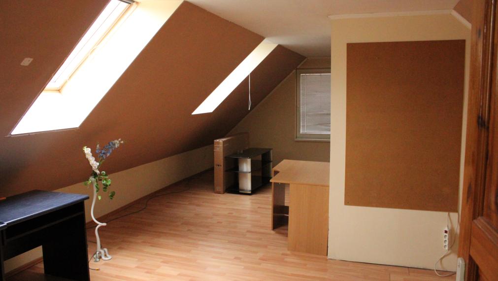 EXKLUZÍVNE-SPEKTRUM REALITY- Predaj  spoluvlastníckeho podielu- na rodinnom dome s pozemkom 666 m2, Lutila, okres Žiar nad Hronom