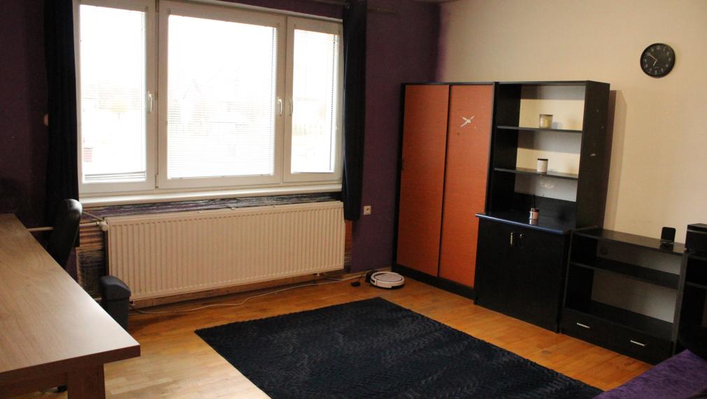 EXKLUZÍVNE-SPEKTRUM REALITY- Predaj  spoluvlastníckeho podielu- na rodinnom dome s pozemkom 666 m2, Lutila, okres Žiar nad Hronom