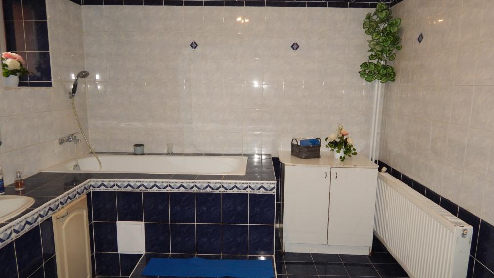 EXKLUZÍVNE-SPEKTRUM REALITY- Predaj  spoluvlastníckeho podielu- na rodinnom dome s pozemkom 666 m2, Lutila, okres Žiar nad Hronom