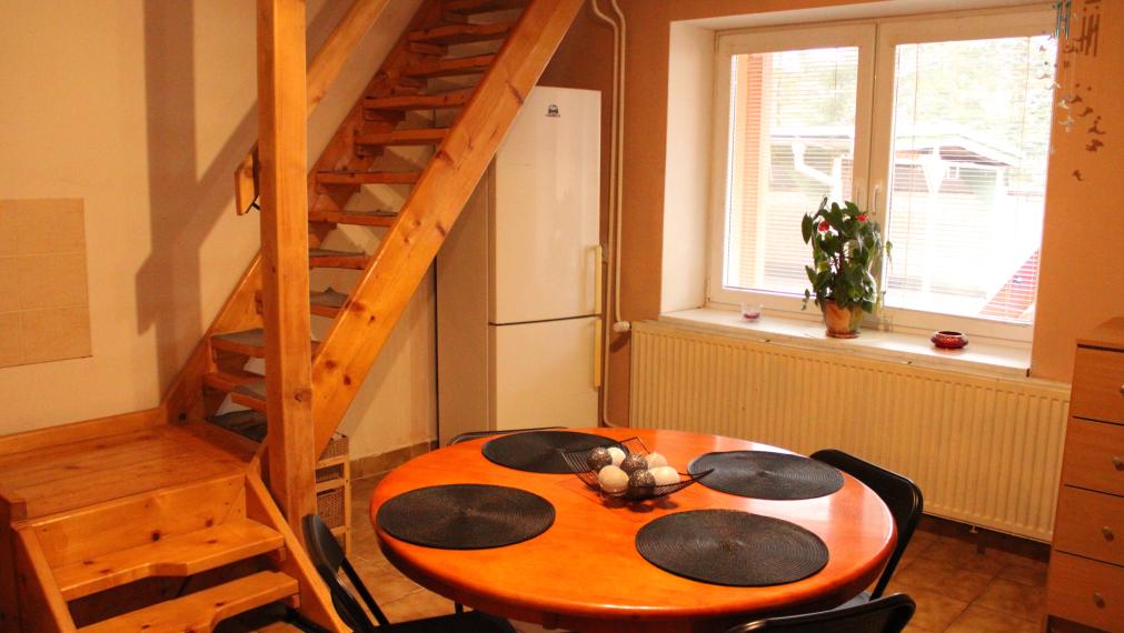 EXKLUZÍVNE-SPEKTRUM REALITY- Predaj  spoluvlastníckeho podielu- na rodinnom dome s pozemkom 666 m2, Lutila, okres Žiar nad Hronom