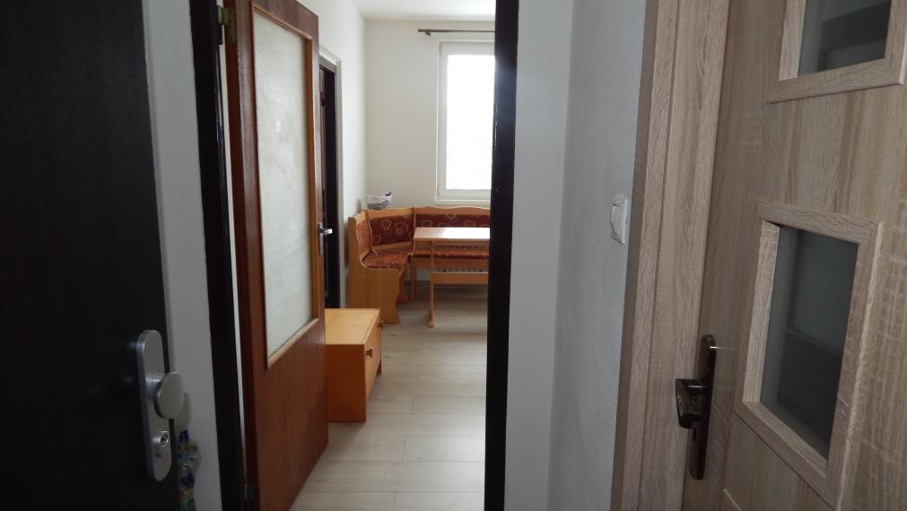 SPEKTRUM REALITY- Na PRENÁJOM komplet rekonštruovaný 1-izbový byt, 36.14 m2, Žiar nad Hronom, ul. Vansovej