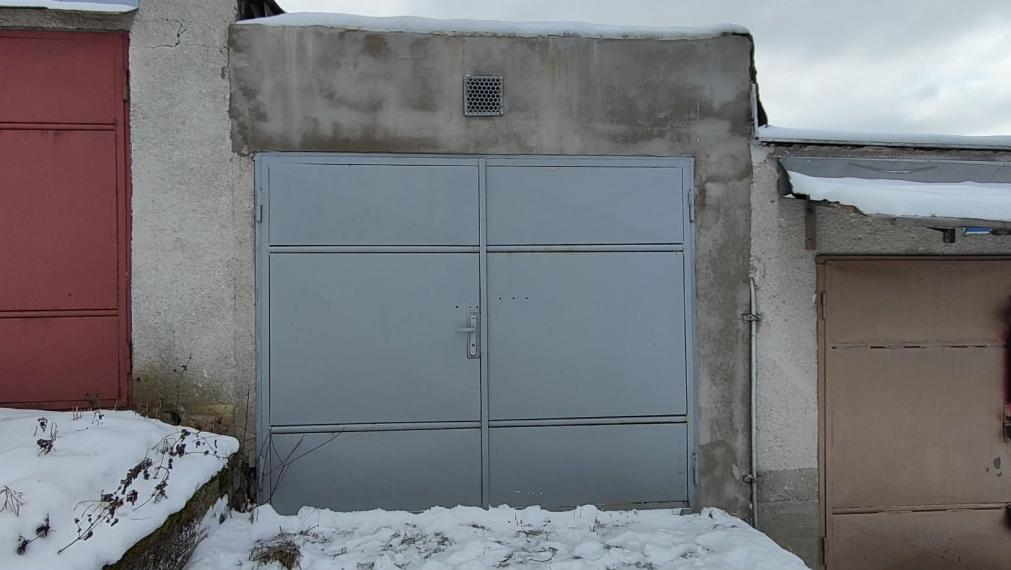 SPEKTRUM REALITY- Na Predaj murovaná Garáž 20 m2, Handlová, okres Prievidza