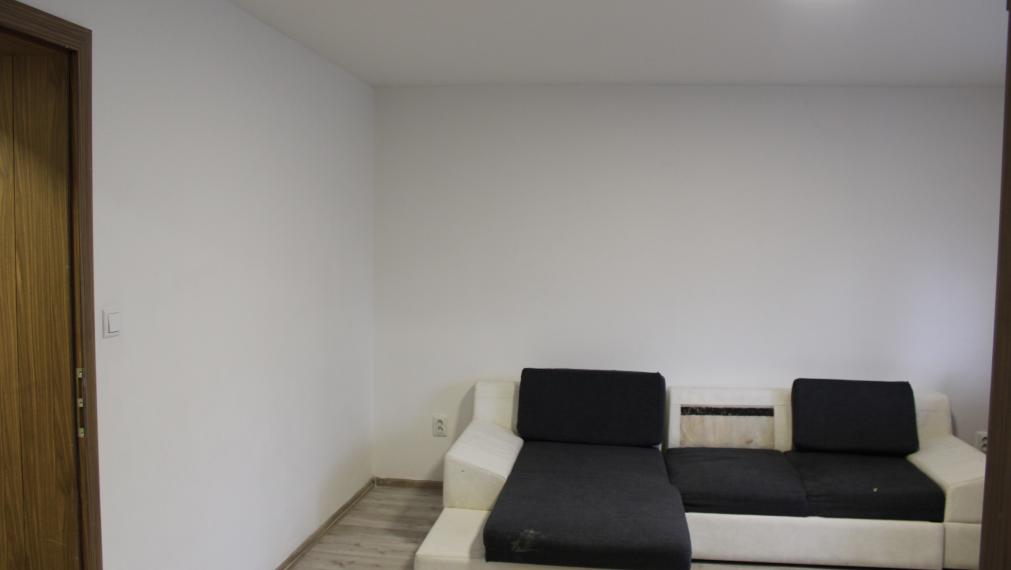 SPEKTRUM REALITY Vám ponúka na PREDAJ 2 -izbový byt 57 m2, Handlová ul. ČSA