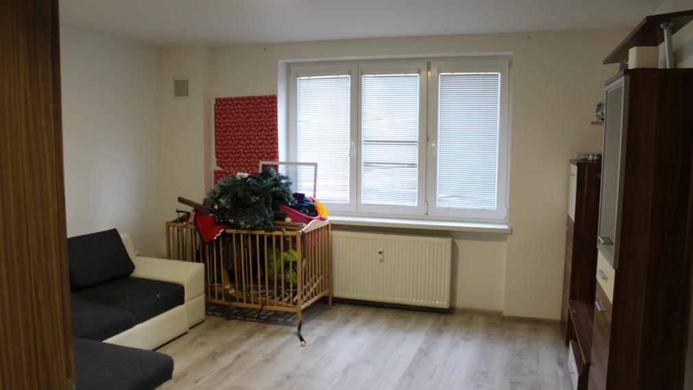 SPEKTRUM REALITY Vám ponúka na PREDAJ 2 -izbový byt 57 m2, Handlová ul. ČSA