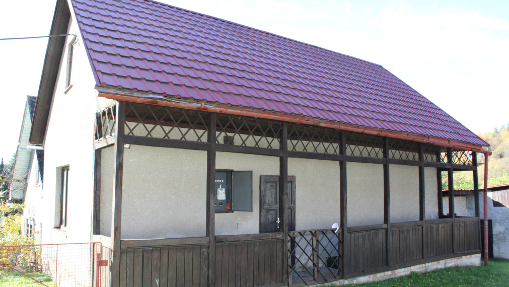 SPEKTRUM REALITY - Na Predaj  rodinný dom/ chalupa s pozemkom 819.38 m2 , Temeš, okres Prievidza