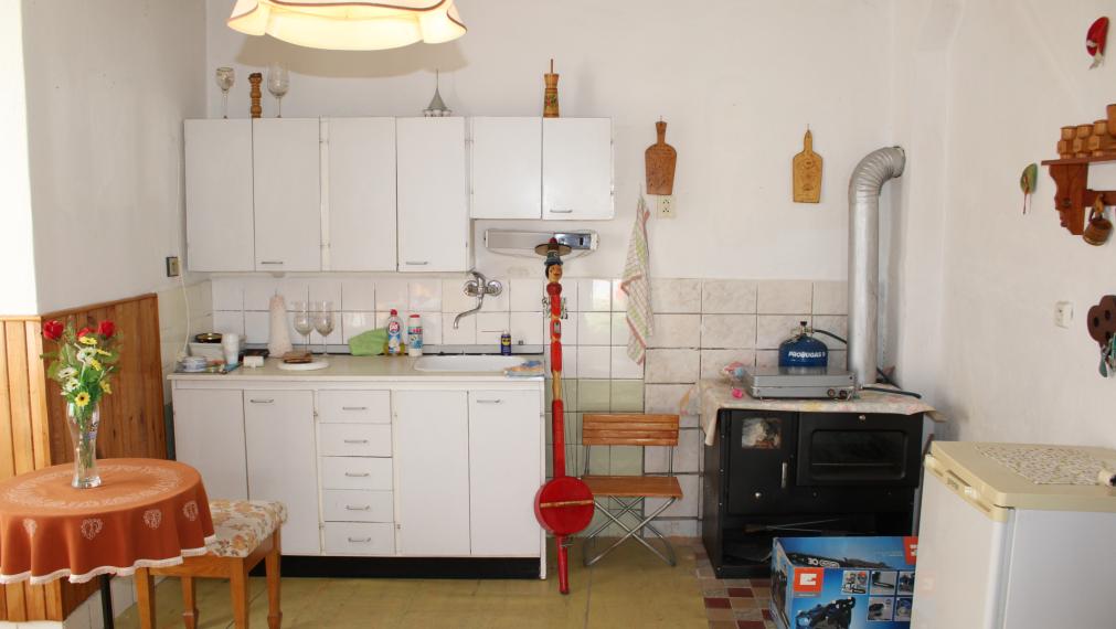 SPEKTRUM REALITY - Na Predaj  rodinný dom/ chalupa s pozemkom 819.38 m2 , Temeš, okres Prievidza