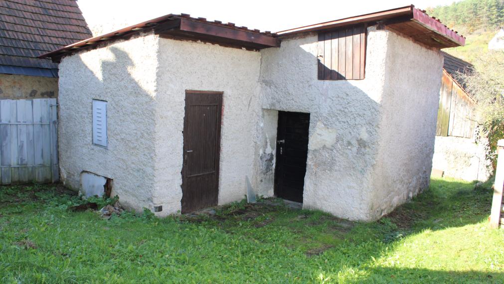 SPEKTRUM REALITY - Na Predaj  rodinný dom/ chalupa s pozemkom 819.38 m2 , Temeš, okres Prievidza