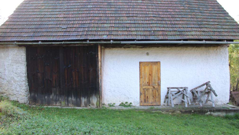 SPEKTRUM REALITY - Na Predaj  rodinný dom/ chalupa s pozemkom 819.38 m2 , Temeš, okres Prievidza