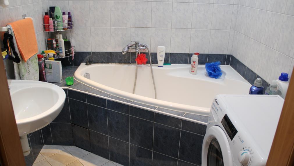 EXKLUZÍVNE-SPEKTRUM REALITY- Na Predaj 1-izbový byt, 39 m2, Kanianka, okres Prievidza