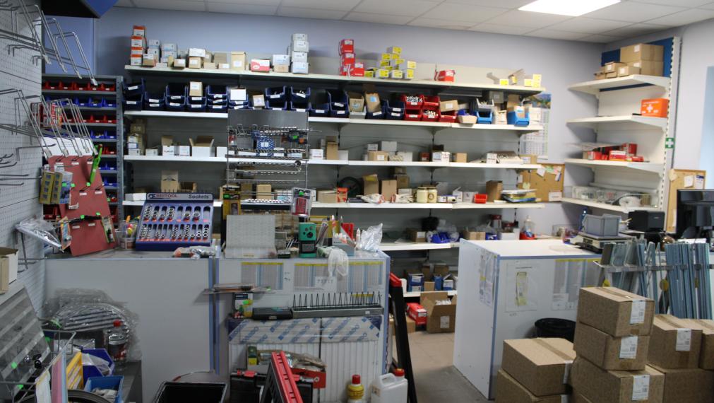 SPEKTRUM REALITY- Na predaj Rodinný dom/ objekt na podnikateľské účely s pozemkom 892 m2, Oslany, okres Prievidza