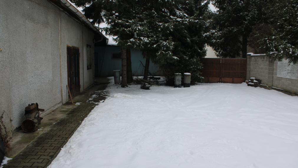 SPEKTRUM REALITY- Na predaj Rodinný dom/ objekt na podnikateľské účely s pozemkom 892 m2, Oslany, okres Prievidza