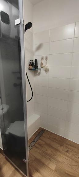 SPEKTRUM REALITY- Na Predaj komplet rekonštruovaný 1-izbový byt, 37,5 m2, Janova Lehota, okres Žiar nad Hronom