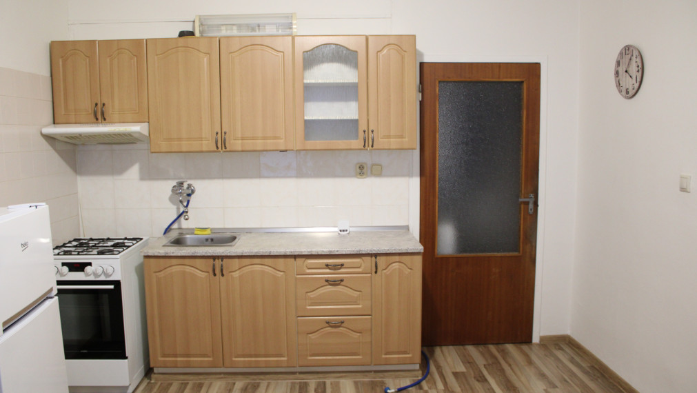 PREDANÉ-SPEKTRUM REALITY- Na Predaj 1-izbový byt, 36 m2, okres Žiar nad Hronom