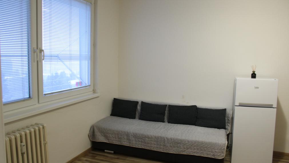 SPEKTRUM REALITY- Na Predaj 1-izbový byt, 36 m2, okres Žiar nad Hronom