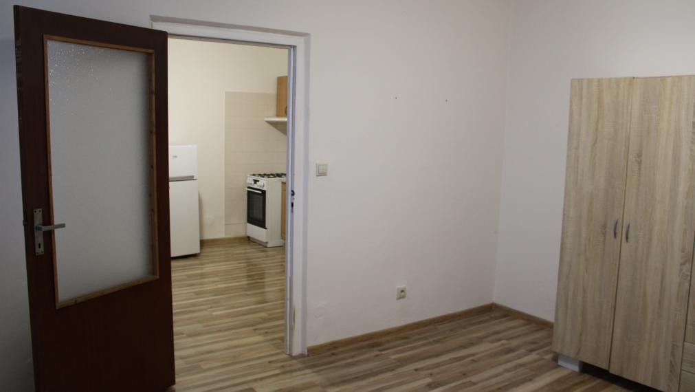 SPEKTRUM REALITY- Na Predaj 1-izbový byt, 36 m2, okres Žiar nad Hronom