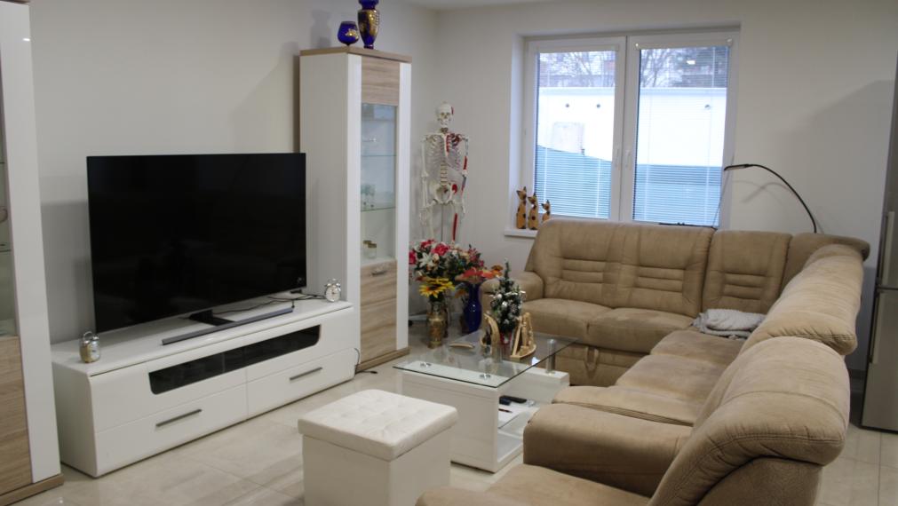 SPEKTRUM REALITY - Na PREDAJ Novostavbu- 4-izbový rodinný dom s garážou, okres Prievidza, ul. R. Jašíka