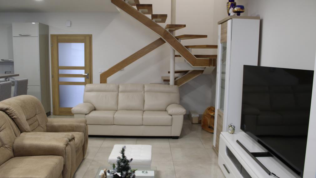 SPEKTRUM REALITY - Na PREDAJ Novostavbu- 4-izbový rodinný dom s garážou, okres Prievidza, ul. R. Jašíka