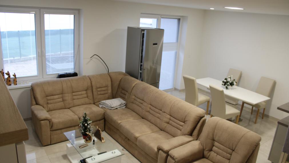 SPEKTRUM REALITY - Na PREDAJ Novostavbu- 4-izbový rodinný dom s garážou, okres Prievidza, ul. R. Jašíka