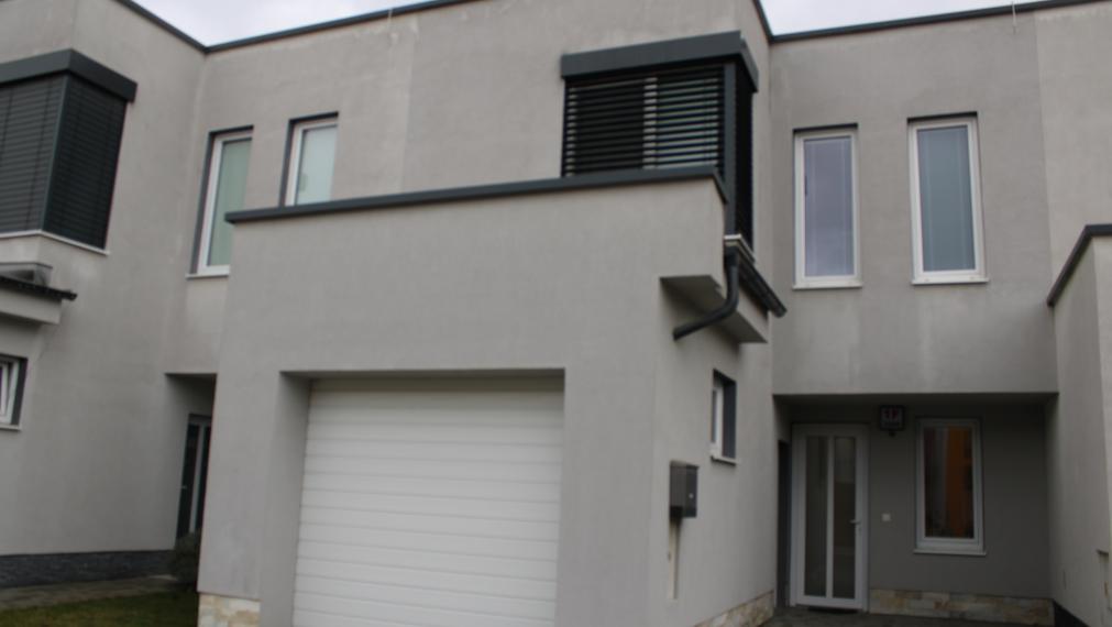 SPEKTRUM REALITY - Na PREDAJ Novostavbu- 4-izbový rodinný dom s garážou, okres Prievidza, ul. R. Jašíka