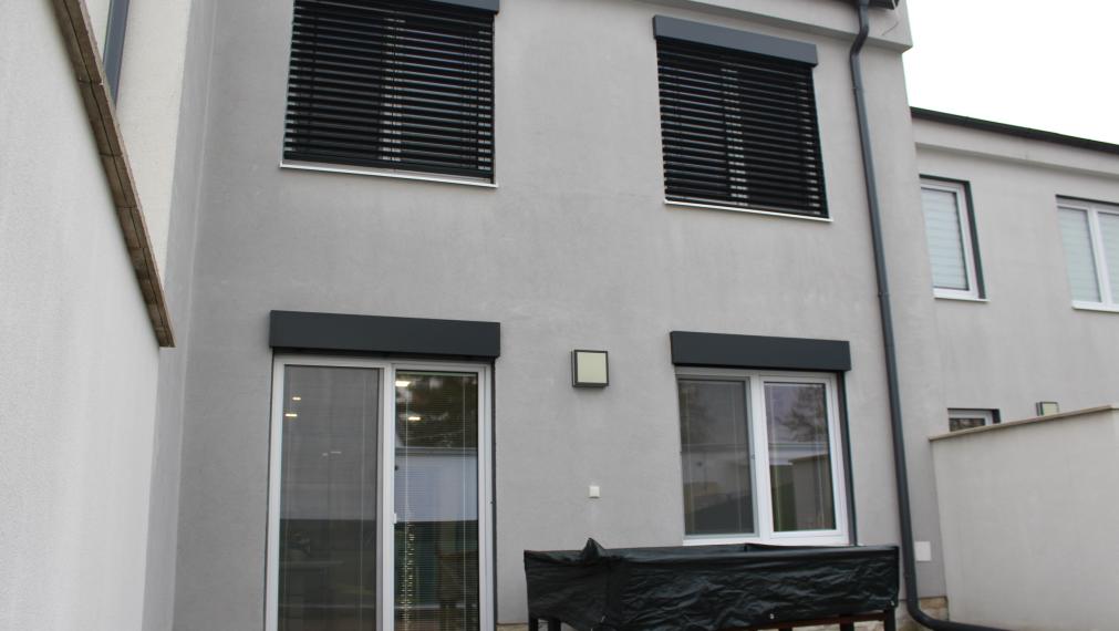 SPEKTRUM REALITY - Na PREDAJ Novostavbu- 4-izbový rodinný dom s garážou, okres Prievidza, ul. R. Jašíka