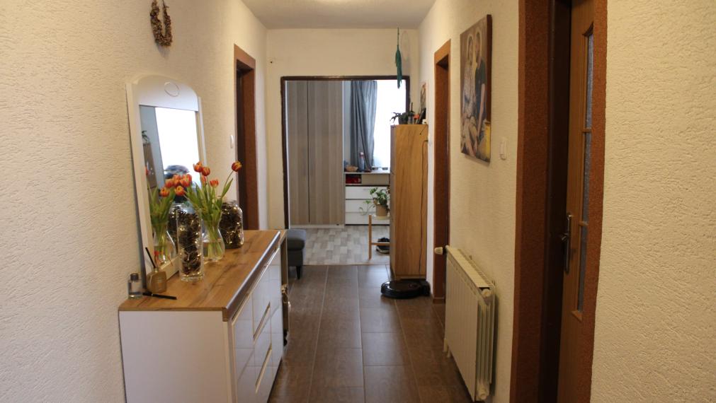 SPEKTRUM REALITY - Na PREDAJ Dvojgeneračný 7-izbový rodinný dom s garážou, Kamenec pod Vtáčnikom, okres Prievidza