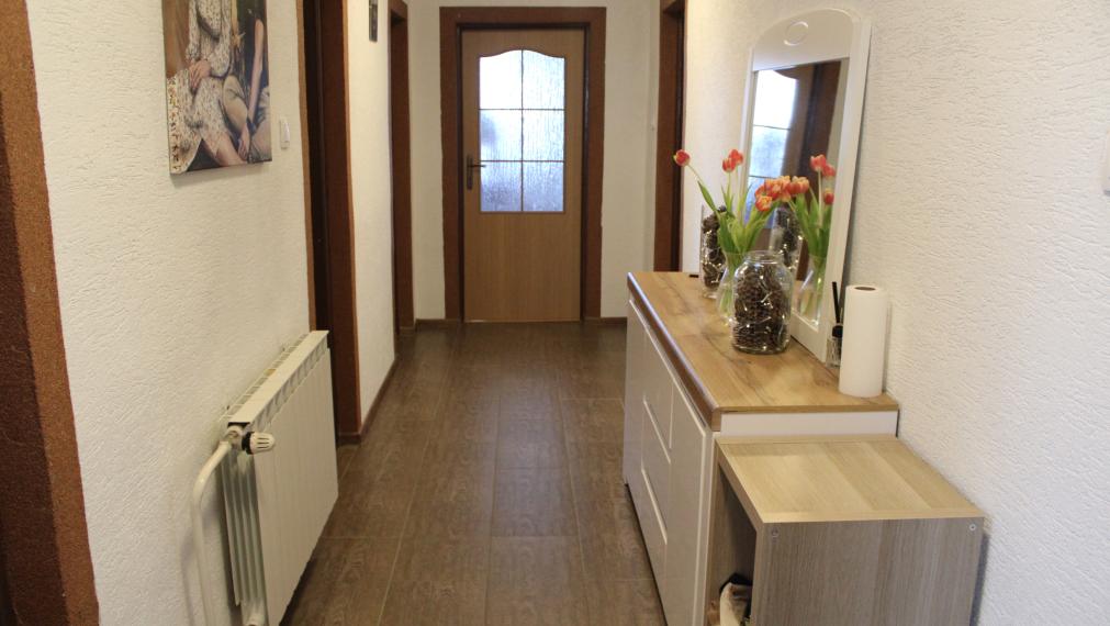 SPEKTRUM REALITY - Na PREDAJ Dvojgeneračný 7-izbový rodinný dom s garážou, Kamenec pod Vtáčnikom, okres Prievidza