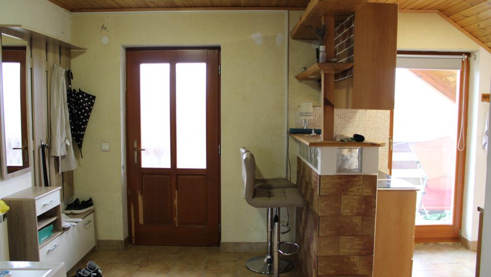 SPEKTRUM REALITY - Na PREDAJ Dvojgeneračný 7-izbový rodinný dom s garážou, Kamenec pod Vtáčnikom, okres Prievidza