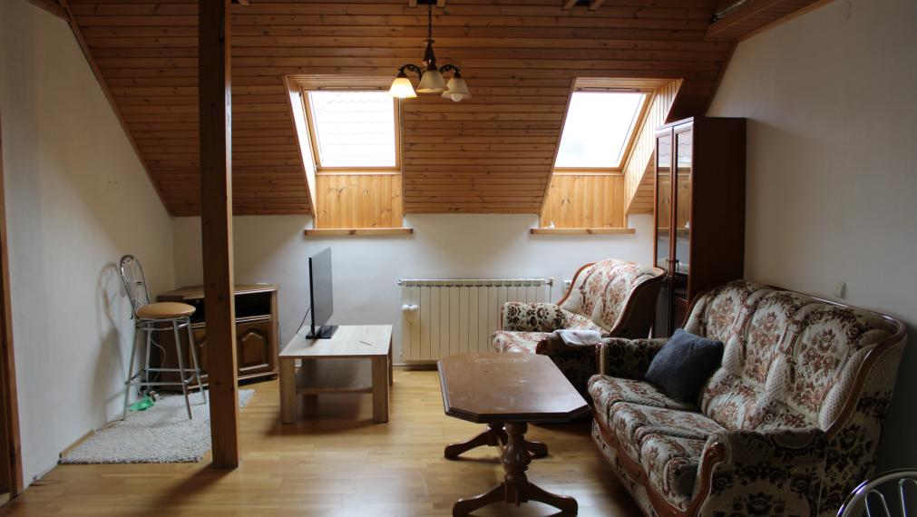 SPEKTRUM REALITY - Na PREDAJ Dvojgeneračný 7-izbový rodinný dom s garážou, Kamenec pod Vtáčnikom, okres Prievidza