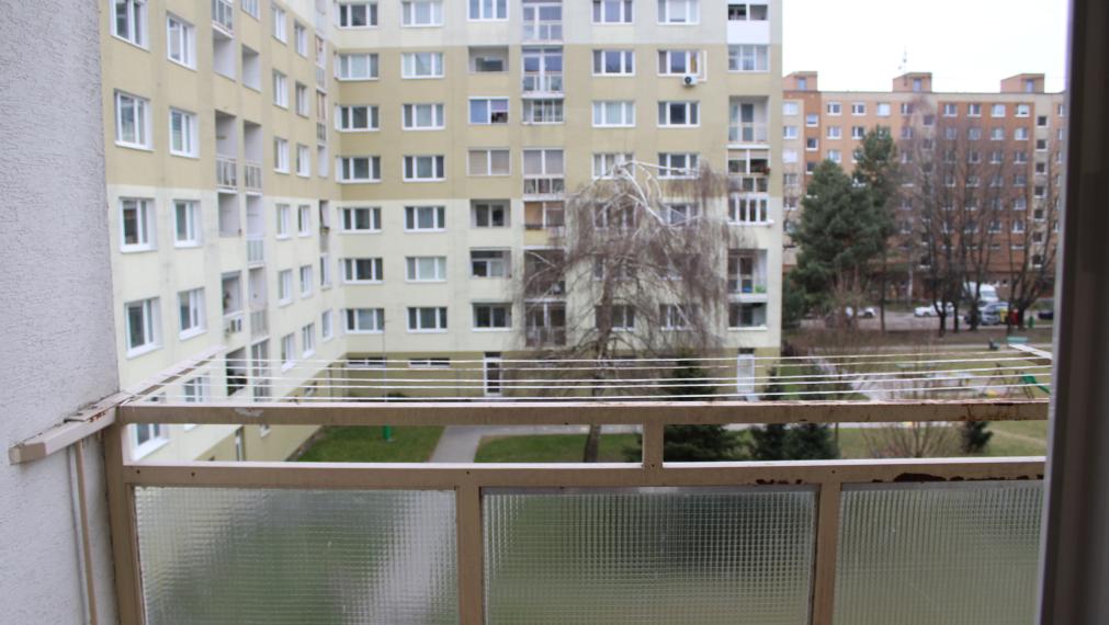 SPEKTRUM REALITY- Na Predaj 3-izbový byt, 70 m2 s loggiou, okres Prievidza, sídlisko Zapotôčky