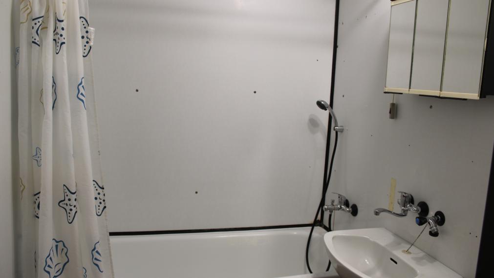 SPEKTRUM REALITY- Na Predaj 3-izbový byt, 70 m2 s loggiou, okres Prievidza, sídlisko Zapotôčky