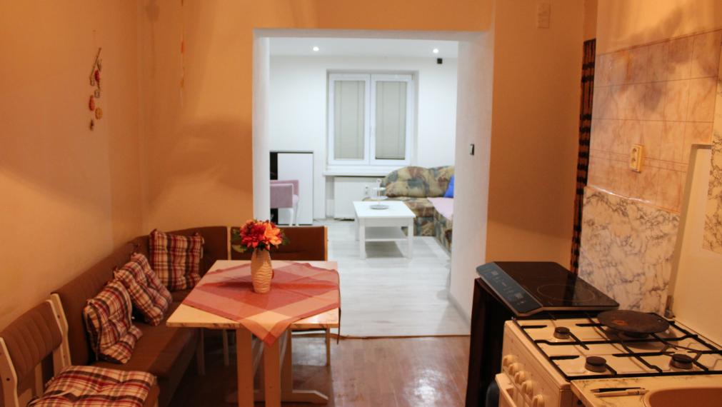 SPEKTRUM REALITY Vám ponúka na PREDAJ 2 -izbový byt 51 m2, Handlová ul. 29. Augusta