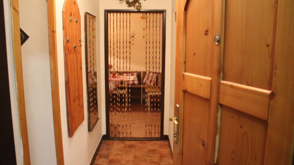 SPEKTRUM REALITY Vám ponúka na PREDAJ 2 -izbový byt 51 m2, Handlová ul. 29. Augusta