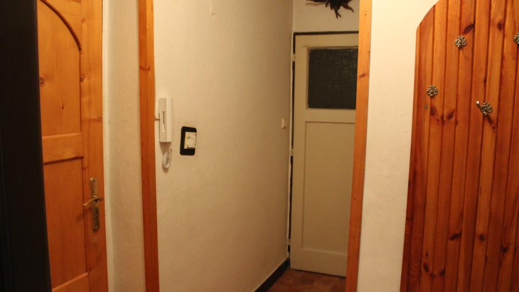 SPEKTRUM REALITY Vám ponúka na PREDAJ 2 -izbový byt 51 m2, Handlová ul. 29. Augusta