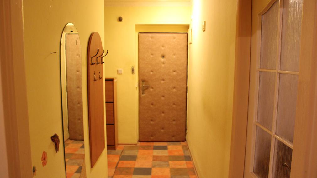 SPEKTRUM REALITY Vám ponúka na PREDAJ 2 -izbový byt 66 m2, Handlová ul. 29. Augusta