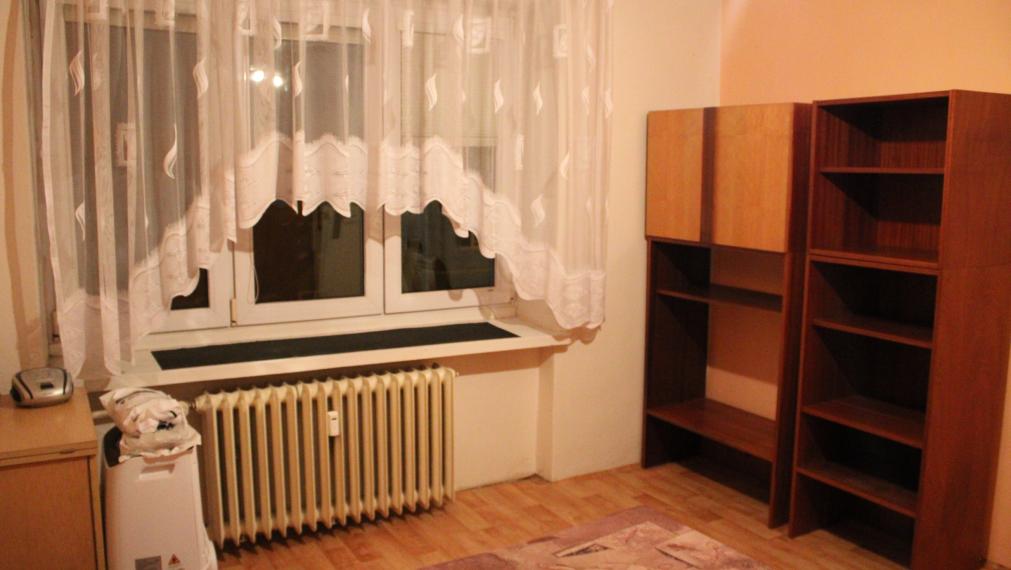 SPEKTRUM REALITY Vám ponúka na PREDAJ 2 -izbový byt 66 m2, Handlová ul. 29. Augusta