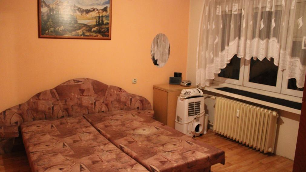 SPEKTRUM REALITY Vám ponúka na PREDAJ 2 -izbový byt 66 m2, Handlová ul. 29. Augusta