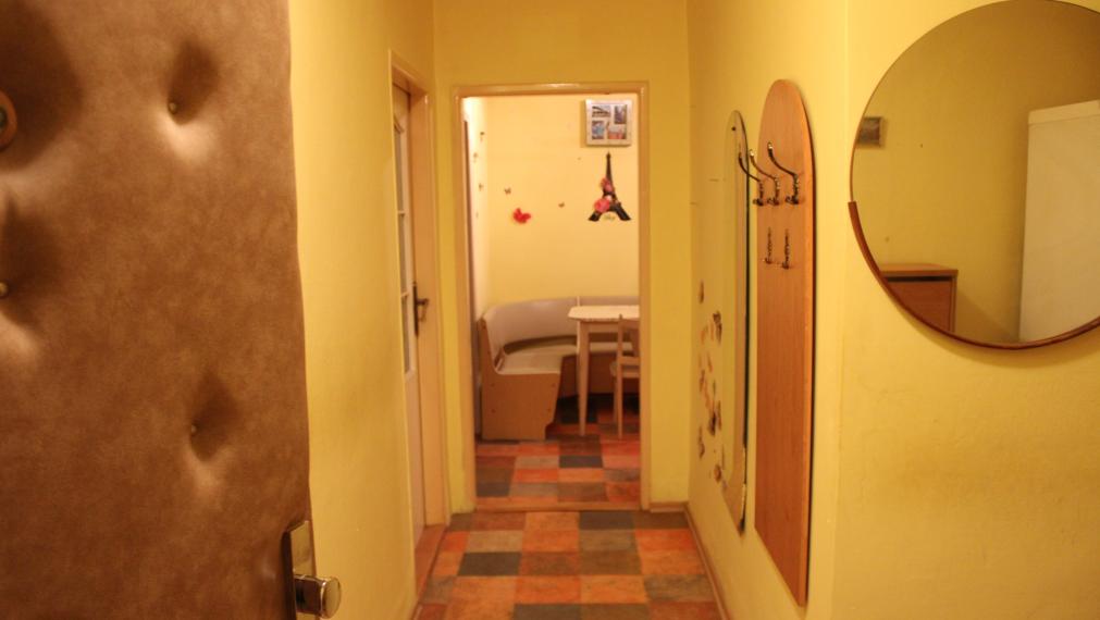 SPEKTRUM REALITY Vám ponúka na PREDAJ 2 -izbový byt 66 m2, Handlová ul. 29. Augusta