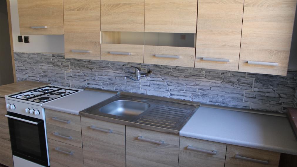 SPEKTRUM REALITY Vám ponúka na PREDAJ 2 -izbový byt 64 m2, Handlová ul. 29. Augusta