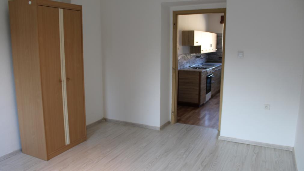 SPEKTRUM REALITY Vám ponúka na PREDAJ 2 -izbový byt 64 m2, Handlová ul. 29. Augusta