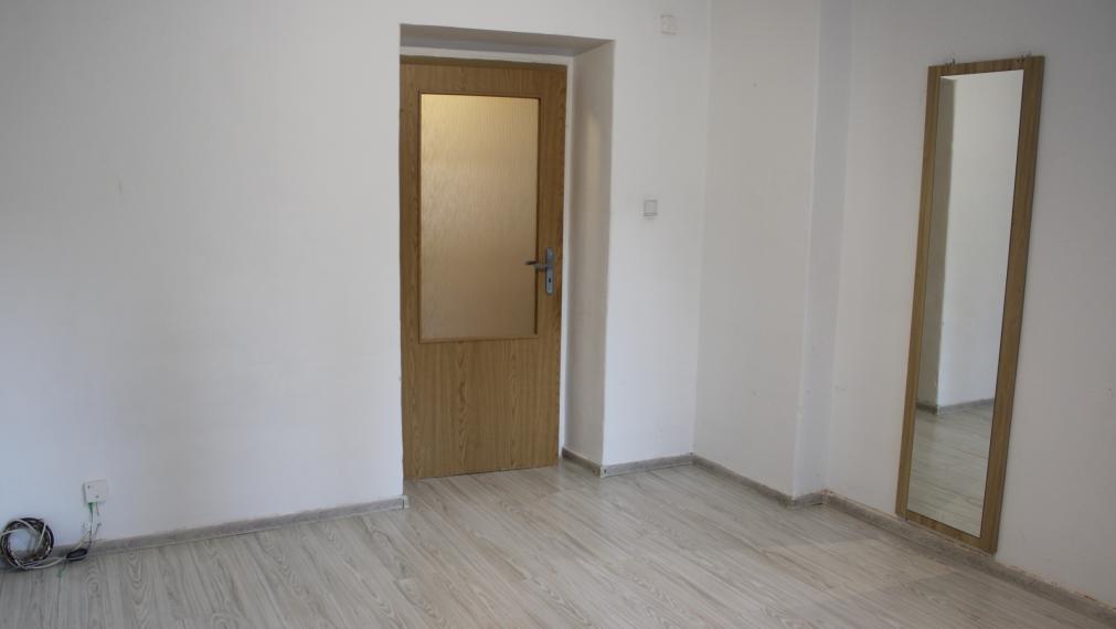 SPEKTRUM REALITY Vám ponúka na PREDAJ 2 -izbový byt 64 m2, Handlová ul. 29. Augusta