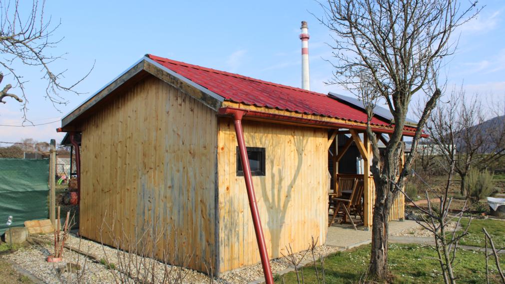 EXKLUZÍVNE- SPEKTRUM REALITY- Na Predaj záhradná chatka s pozemkom 218 m2,, záhradkárska osada " Partizánske