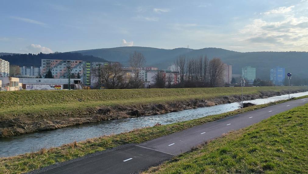 EXKLUZÍVNE- SPEKTRUM REALITY- Na Predaj záhradná chatka s pozemkom 218 m2,, záhradkárska osada " Partizánske