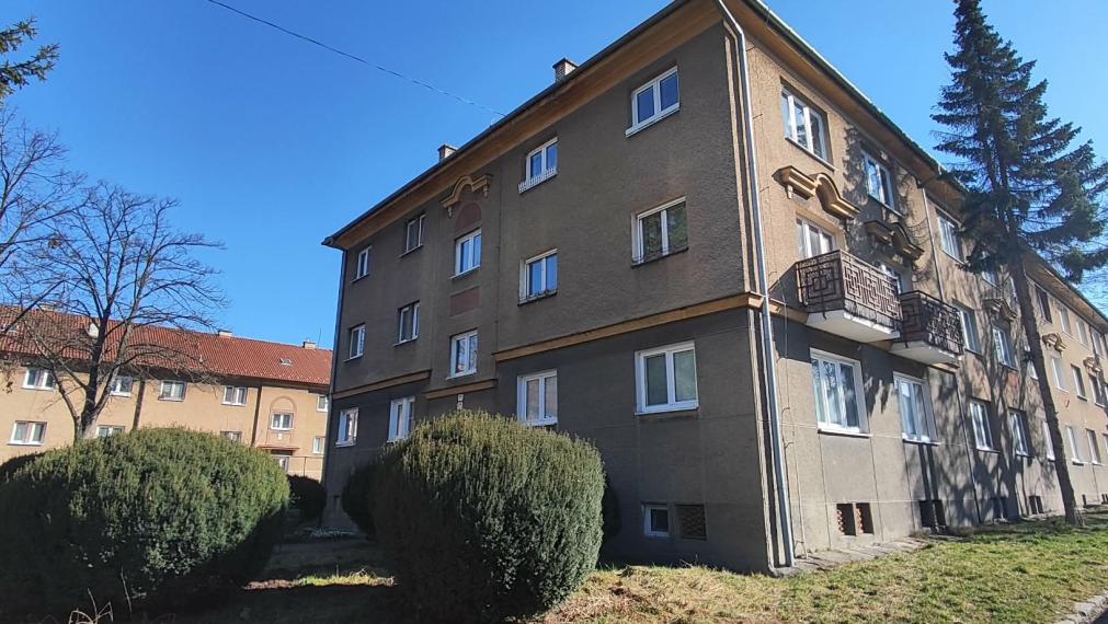 EXKLUZÍVNE-SPEKTRUM REALITY Vám ponúka na PREDAJ 2 -izbový byt 66 m2, Handlová ul. 29. Augusta