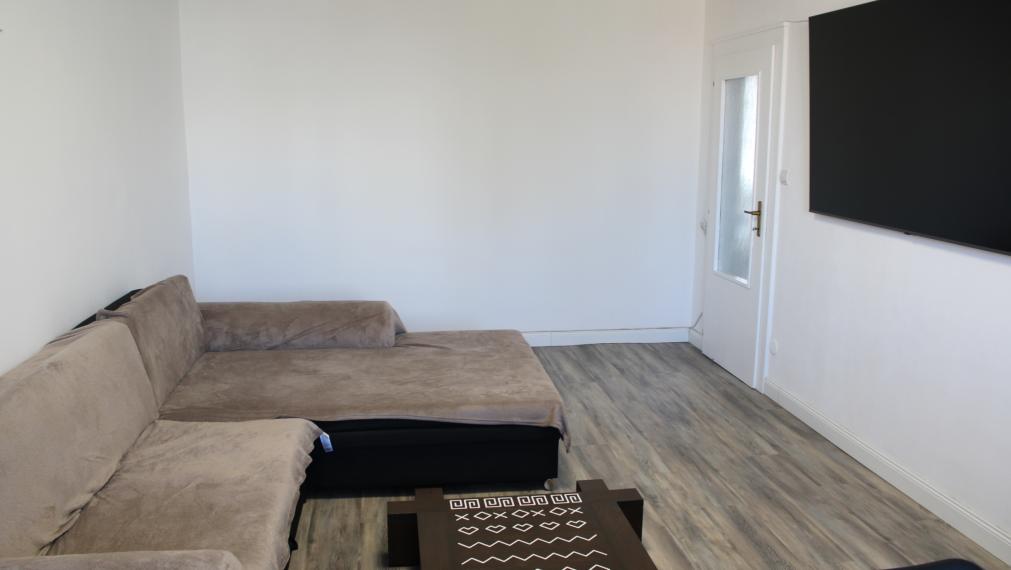 SPEKTRUM REALITY- Na PRENÁJOM veľkometrážny 3-izbový byt, 86 m2, Žiar nad Hronom